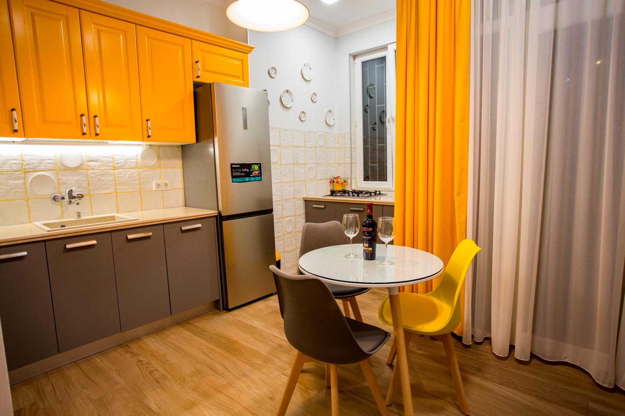 Yellow Apartment In Avlabari Tbilisi Luaran gambar