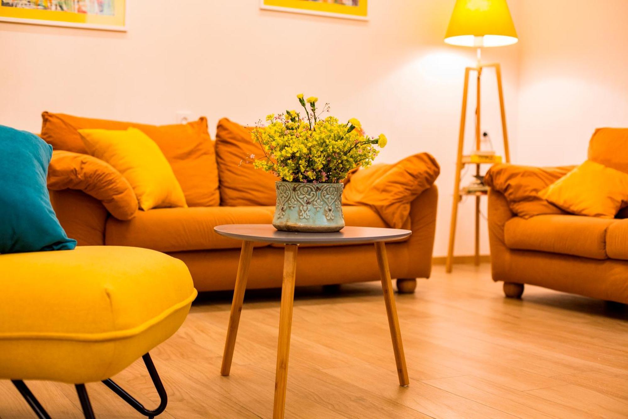 Yellow Apartment In Avlabari Tbilisi Luaran gambar
