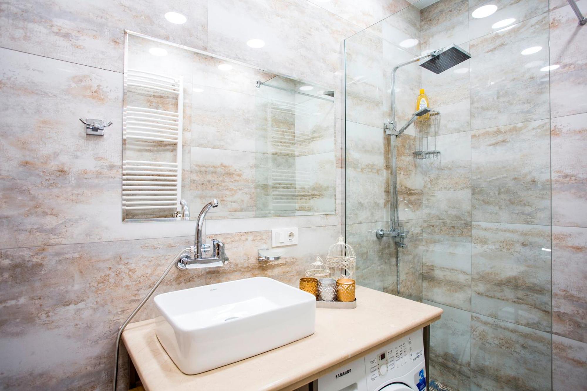 Yellow Apartment In Avlabari Tbilisi Luaran gambar